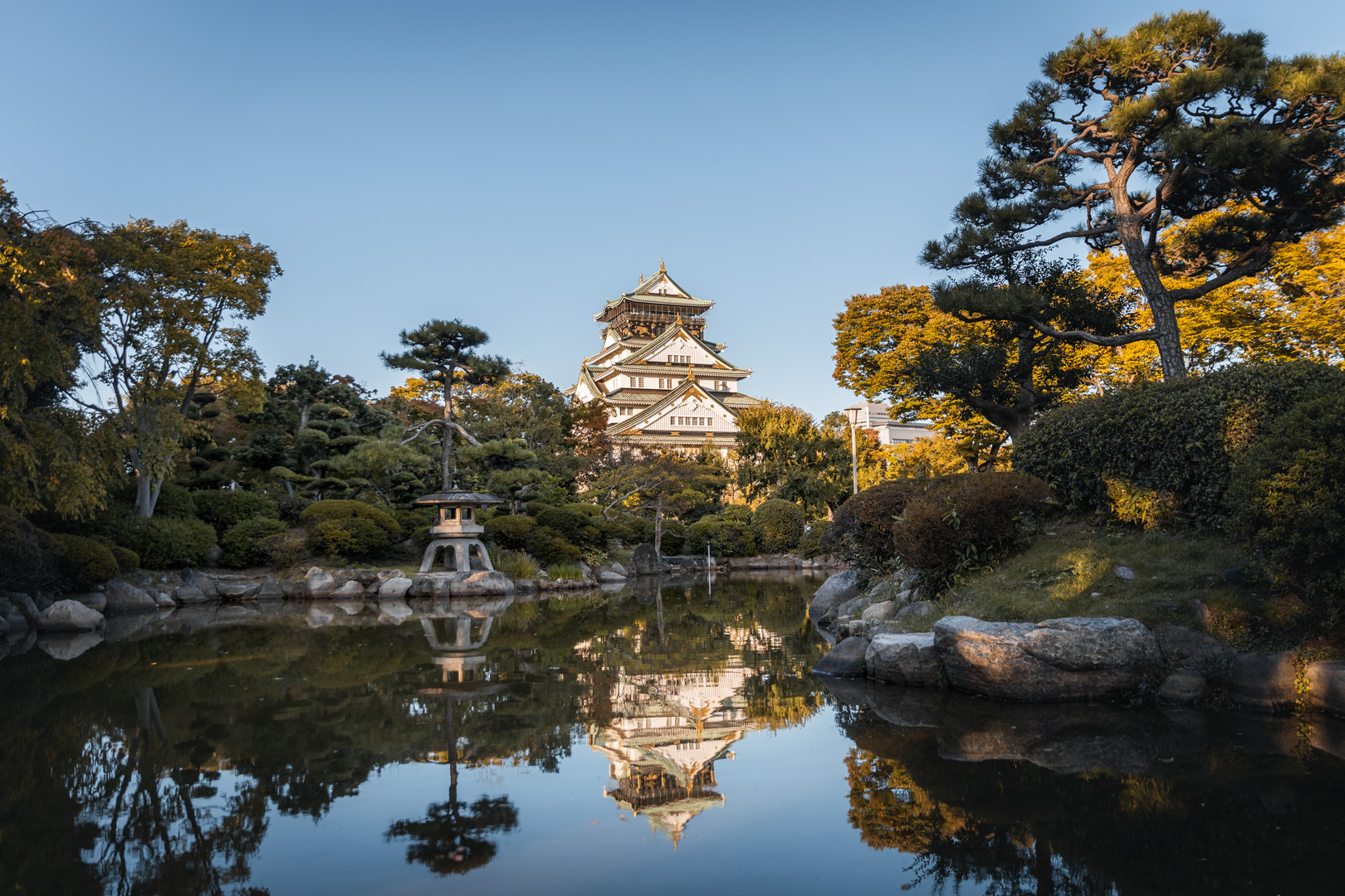 Osaka Castle - Japanese Garden view