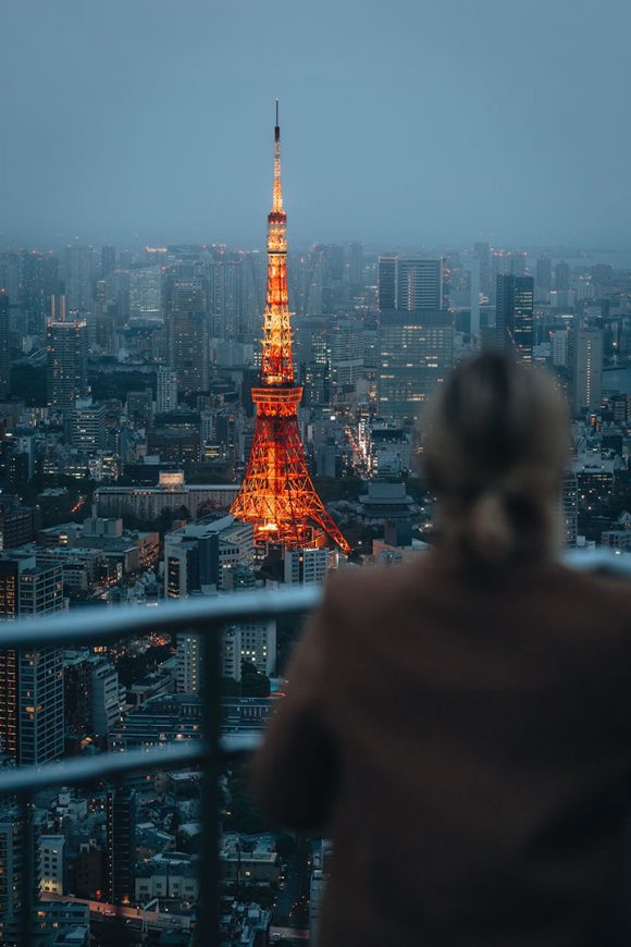 Roppongi Sky Deck with view on Tokyo Tower